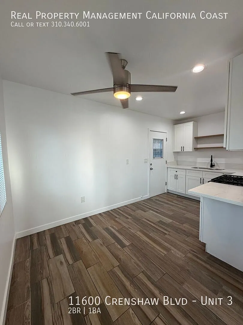 Upstairs 2bd 1 ba - Newly Remodeled — Photo 2