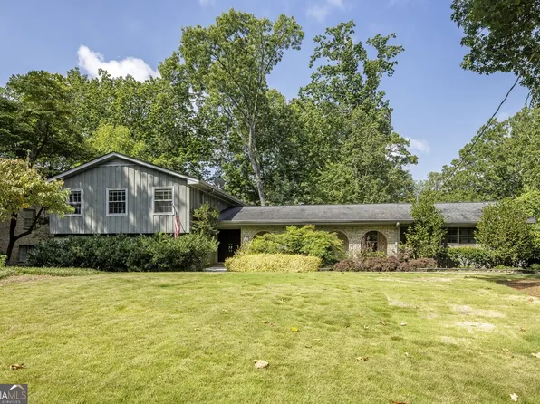 1068 Winding Branch Ln, Atlanta, GA 30338
