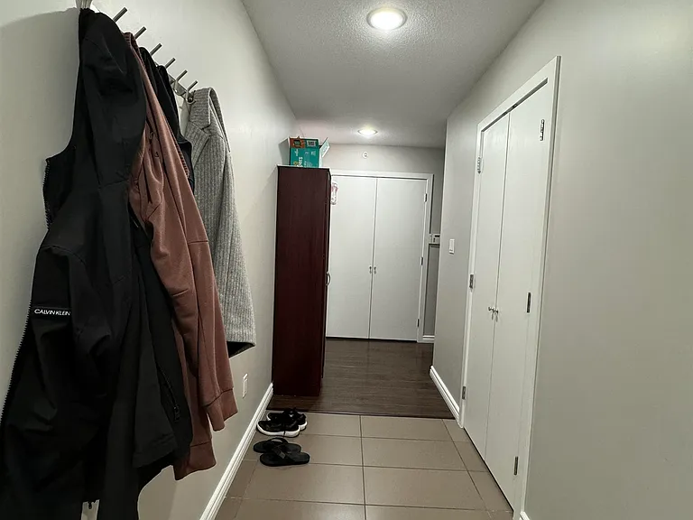 2982 Burlington Dr #309 — Photo 2