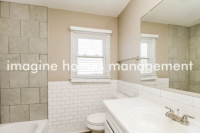 408 NW 80th St — Photo 8