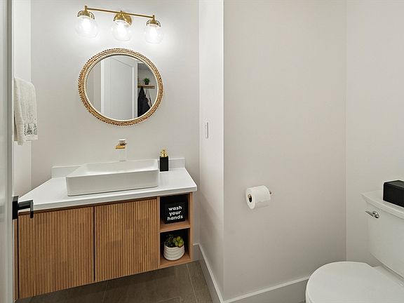 3rd image of 355 Maynard Rd