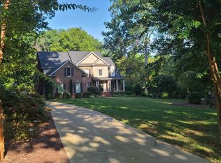 8104 Rolling Hills Dr, Raleigh, NC 27603