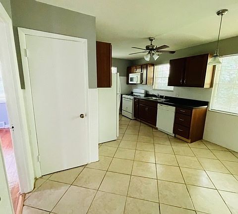 3rd image of 10043 Stimson Dr