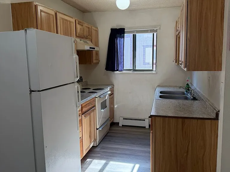 2852 1/2 Belford Ave — Photo 4