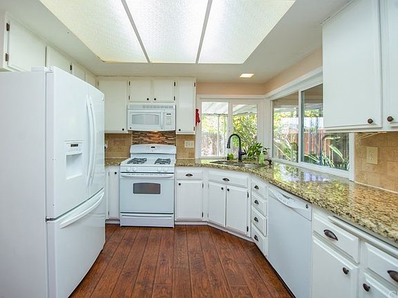 4th image of 1750 Kirkwood Dr