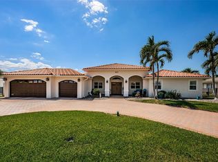 1977 Illinois Ave NE, Saint Petersburg, FL 33703