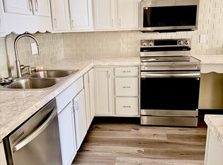 820 Lincolnway W APT 111, Mishawaka, IN 46544