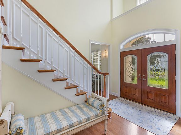 4th image of 312 Keelers Ct
