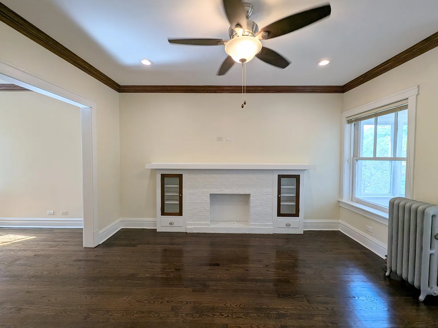 2 bed, 1000 sqft, $2,350 — Photo 2