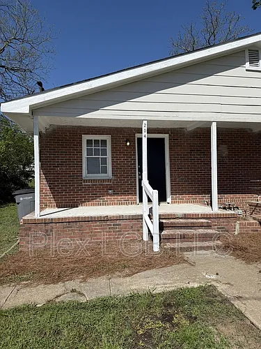 204 Burr St Photo 1