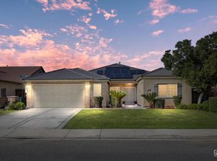 10706 Seriana Dr, Bakersfield, CA 93311