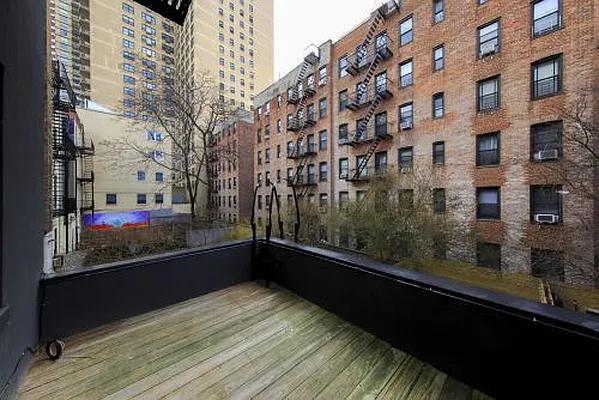 Rented by Icon Realty Management | media 8