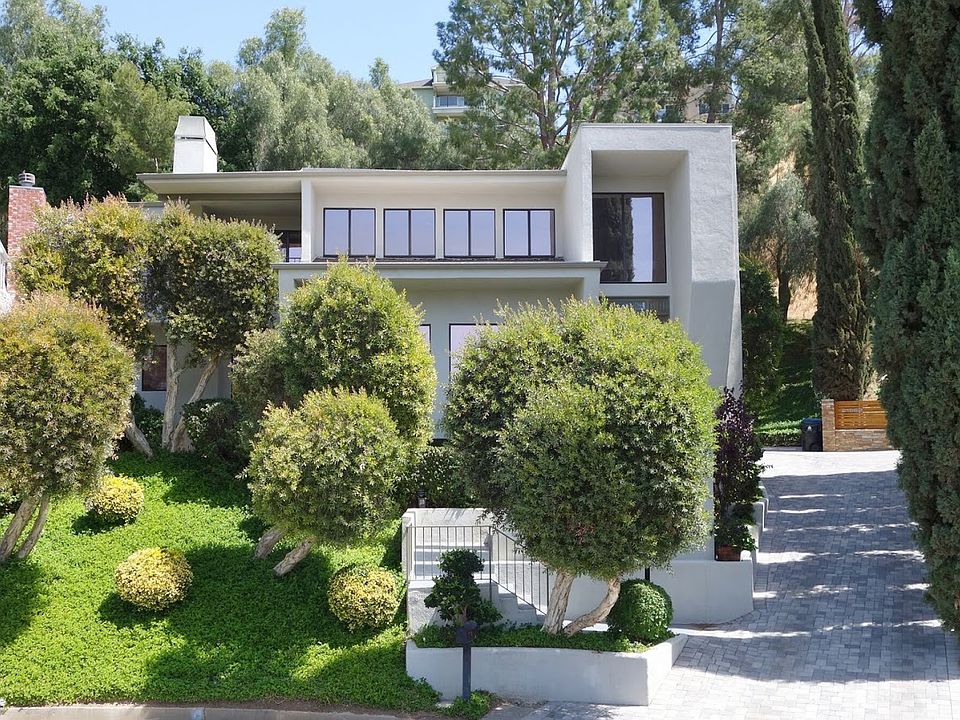 1st image of 21560 Iglesia Dr
