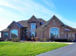 S170 Willis Cir, Geneva, IL 60134