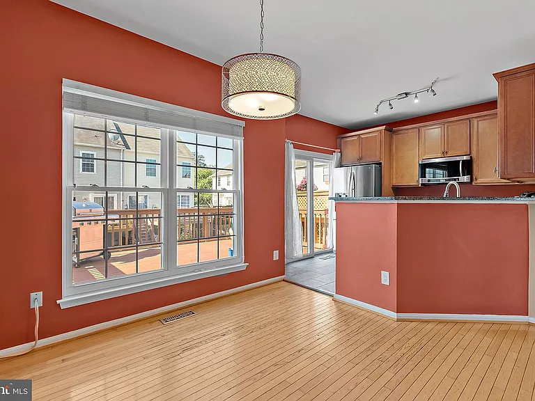 13129 Englishwood Ln — Photo 9