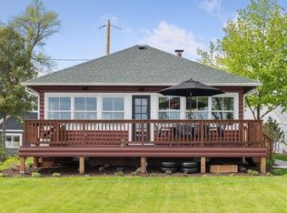 3616 Red Cedar Point Rd, Excelsior, MN 55331