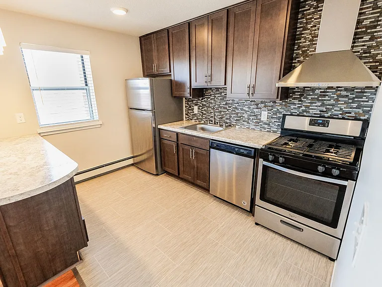 YG Flats — Photo 33