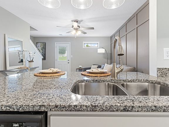 5th image of 1000 Henry Place Blvd Unit 408