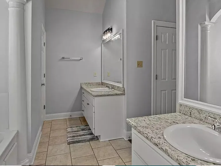 13080 Dutchtown Lakes Dr — Photo 8