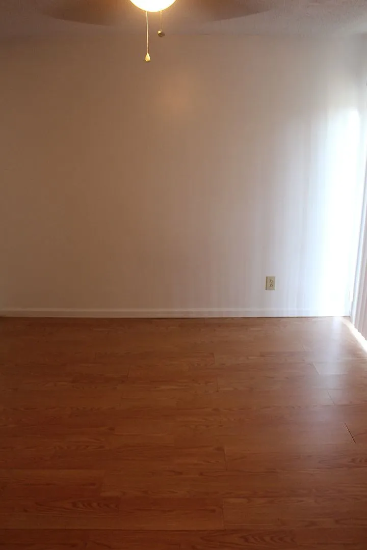 Efficient 1 Bedrooms at the Knolls — Photo 3