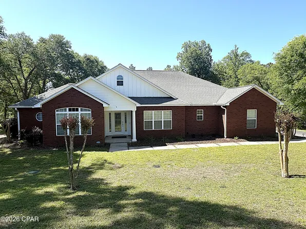 4667 River Dr, Marianna, FL 32446