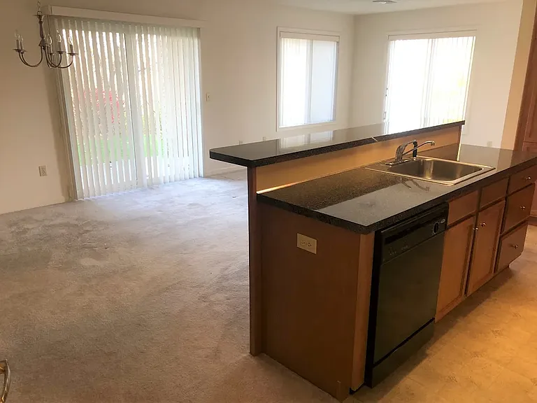 Saylor Park Apartments — Photo 8