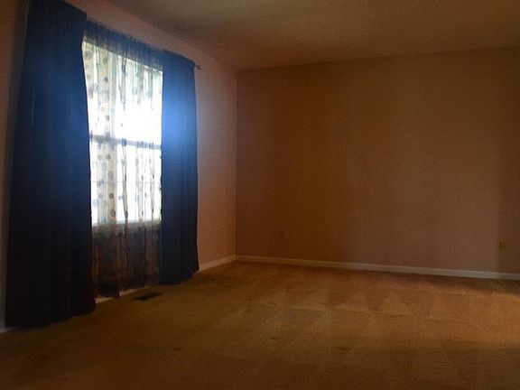 4th image of 8083 W Gate Park
