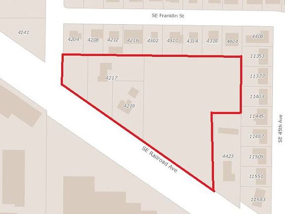 4th image of 4217 SE Railroad Ave
