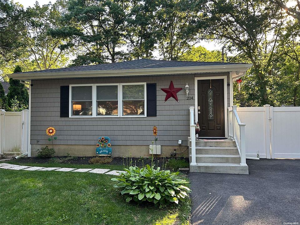 1st image of 204 Harrison Avenue
