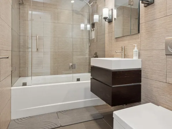 240 West 23rd Street image 16 of 19