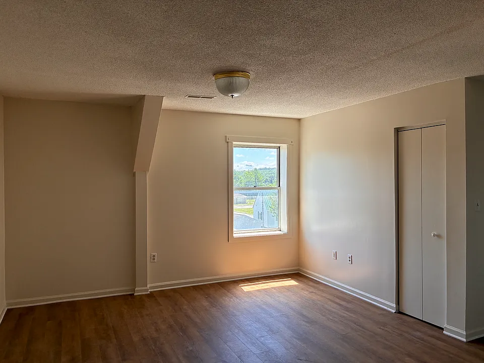 713 S Oakwood Ave #308