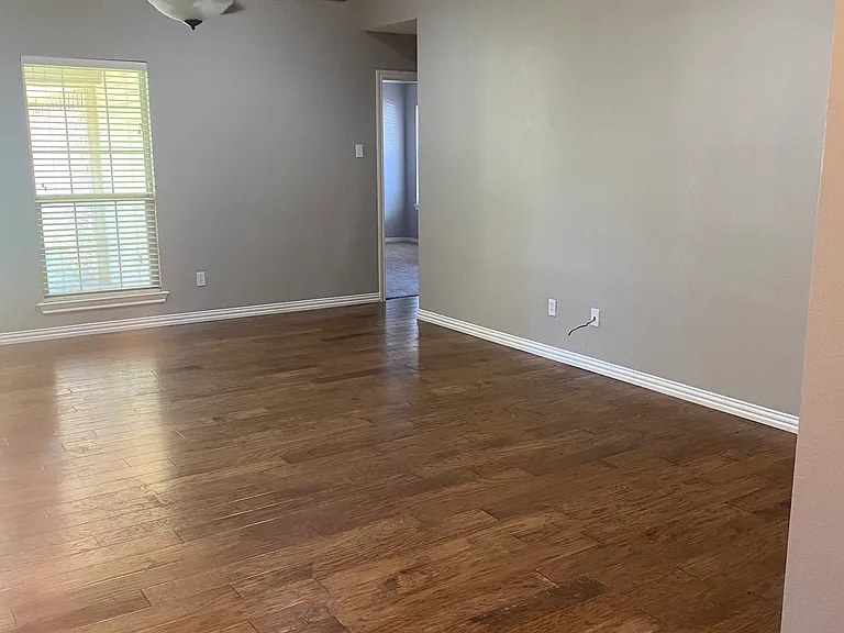 823 Crested Butte Dr — Photo 8