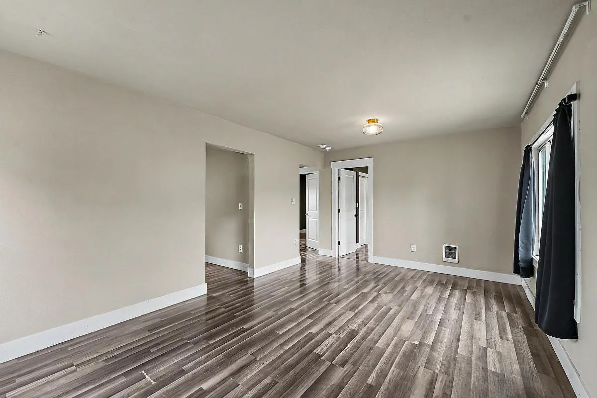 2 bed, 732 sqft, $2,275 — Photo 4