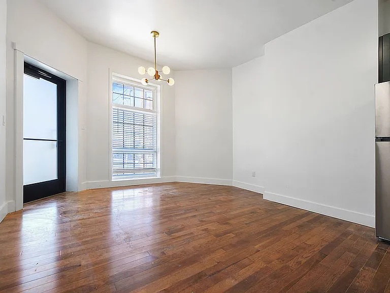 811 West St — Photo 5