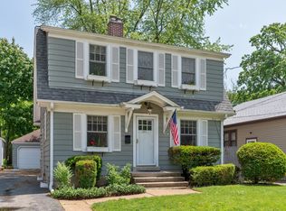 321 Oak Ter, Highwood, IL