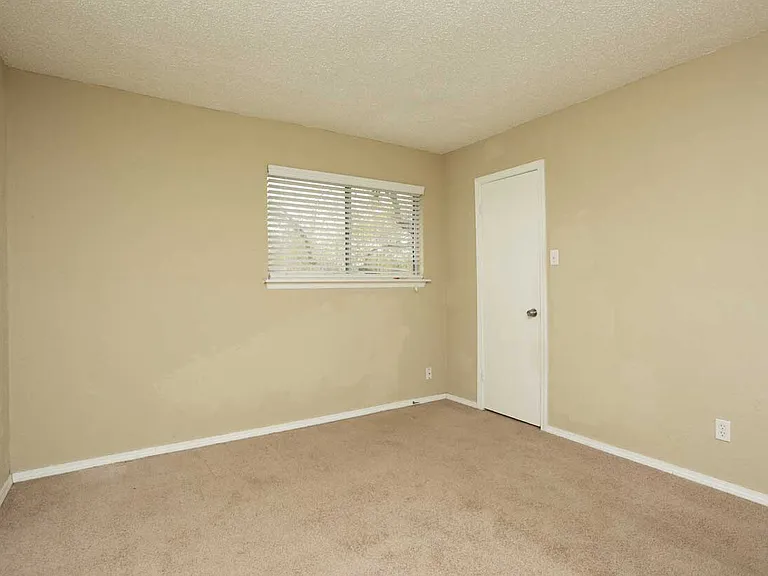 4227 Sun Gate St — Photo 20