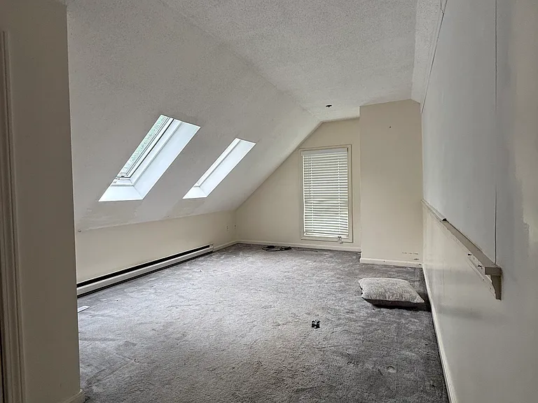7 Pine Hill Dr #7 — Photo 3