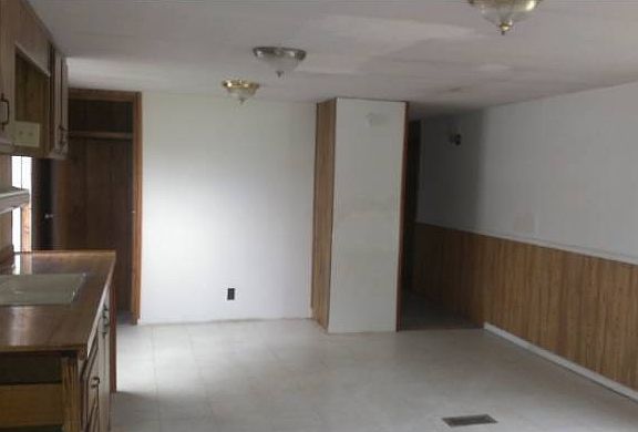 3rd image of 2720 Groveland St