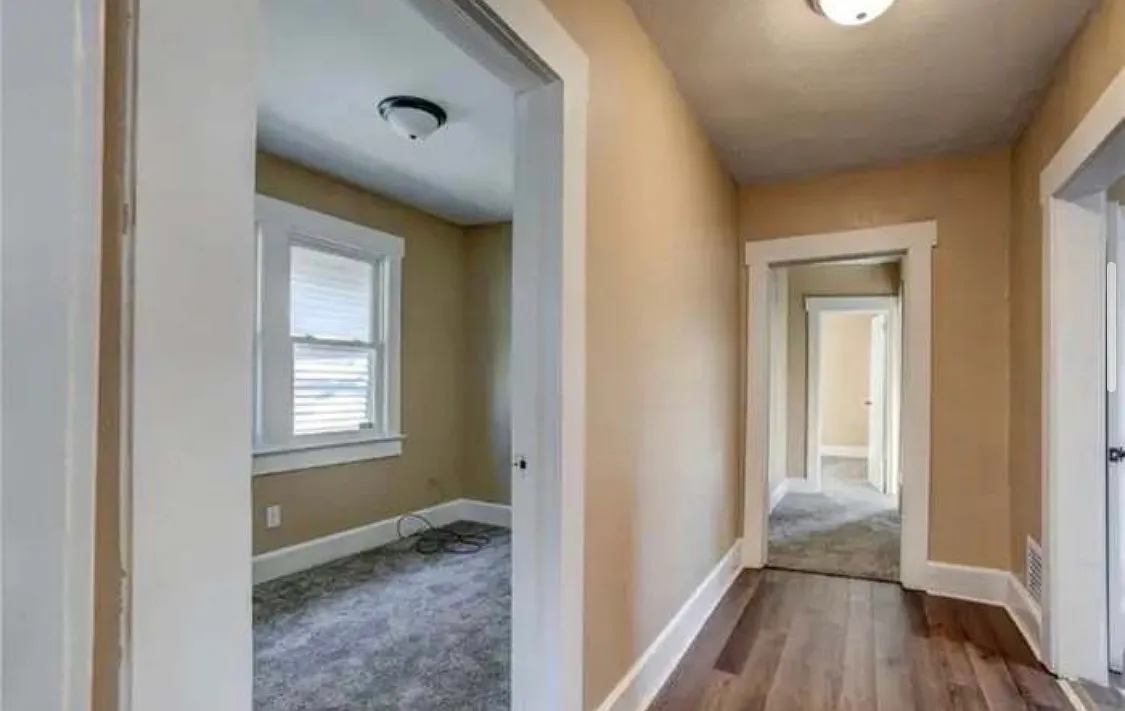 3 bed, 1200 sqft, $1,300 — Photo 3