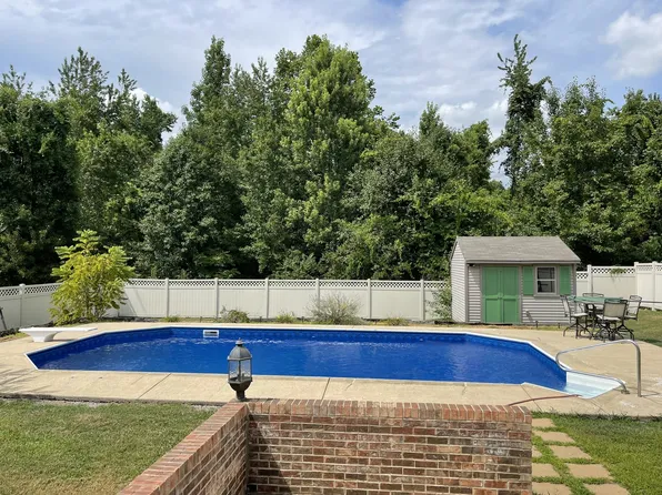 617 Doane Dr, Clarksville, TN 37042