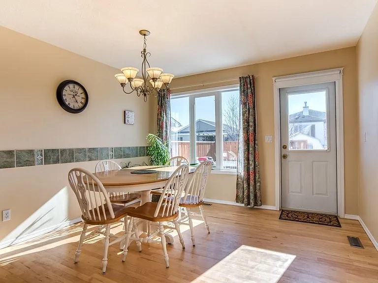 200 Carriage Lane Pl #211 — Photo 3