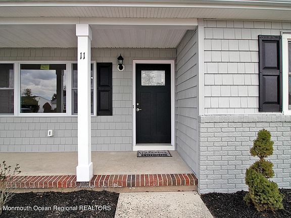 2nd image of 11 Norfolk Drive