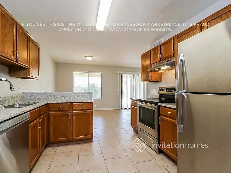 10032 N 66th Dr — Photo 5