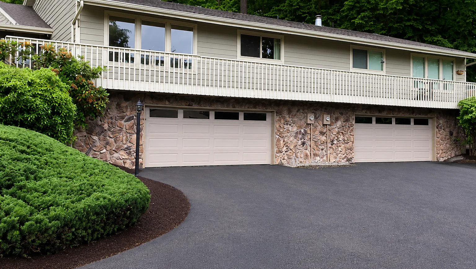 3 bed, 1700 sqft, $3,200 — Photo 1