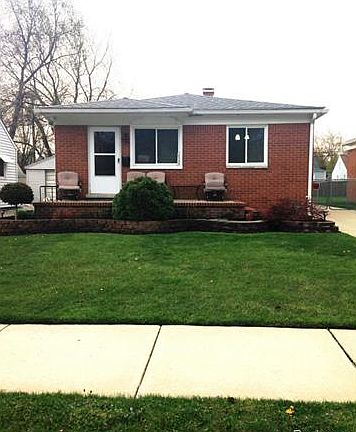 3rd image of 24661 Hopkins St