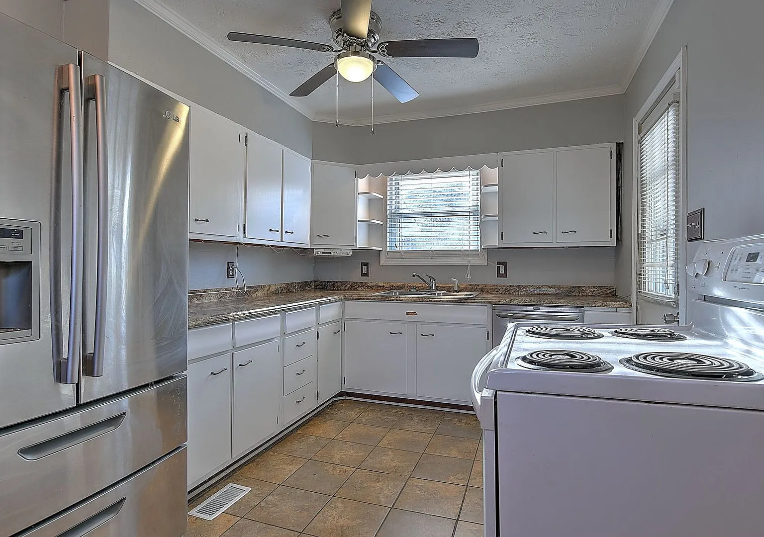 4151 Cameron Rd — Photo 3