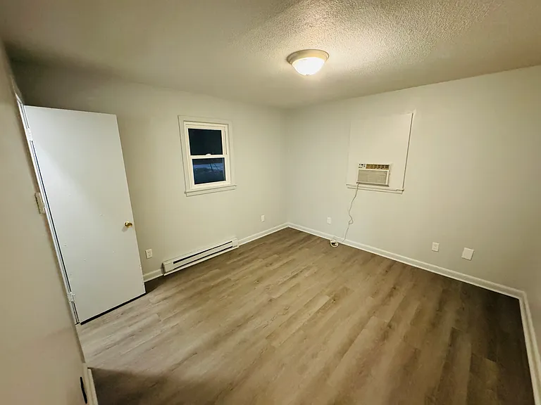 2512 Rockwood Dr — Photo 6