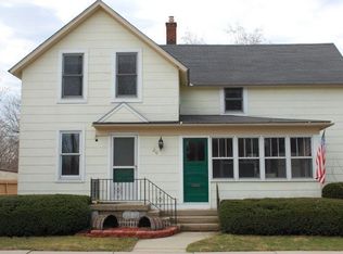 216 Collins St, Waukesha, WI 53188
