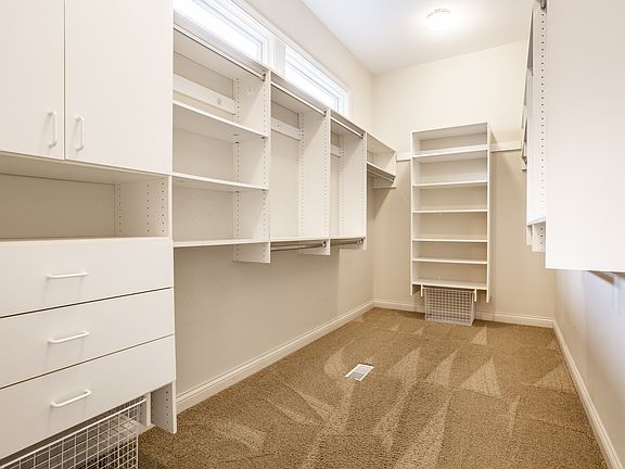 5th image of 8175 Hewes Pl