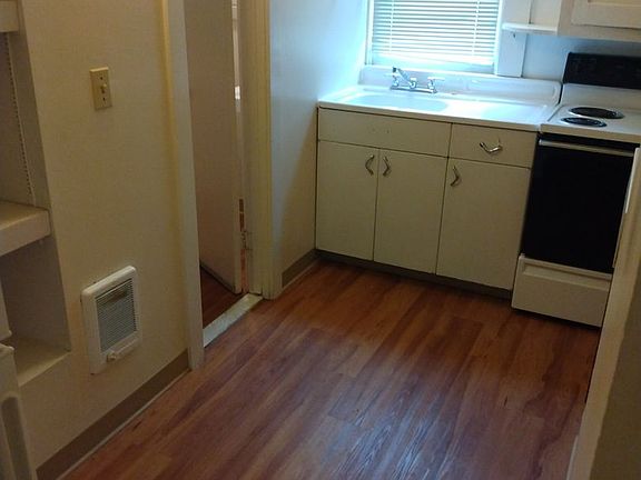 4th image of 608 E 15th Ave APT A